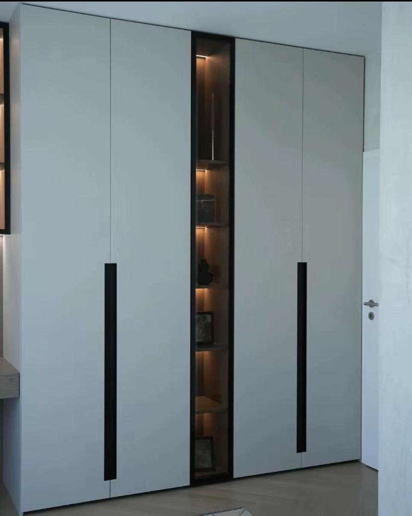 Minimalist Wardrobe Design